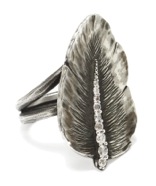A Hart feather ring
