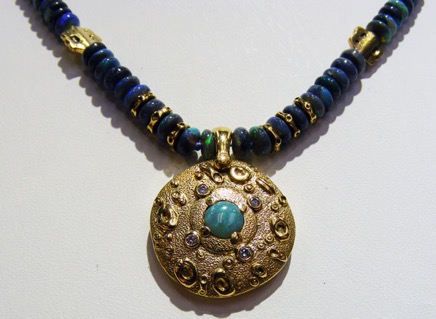 AS-opal-beads-w-pend-detail.jpg